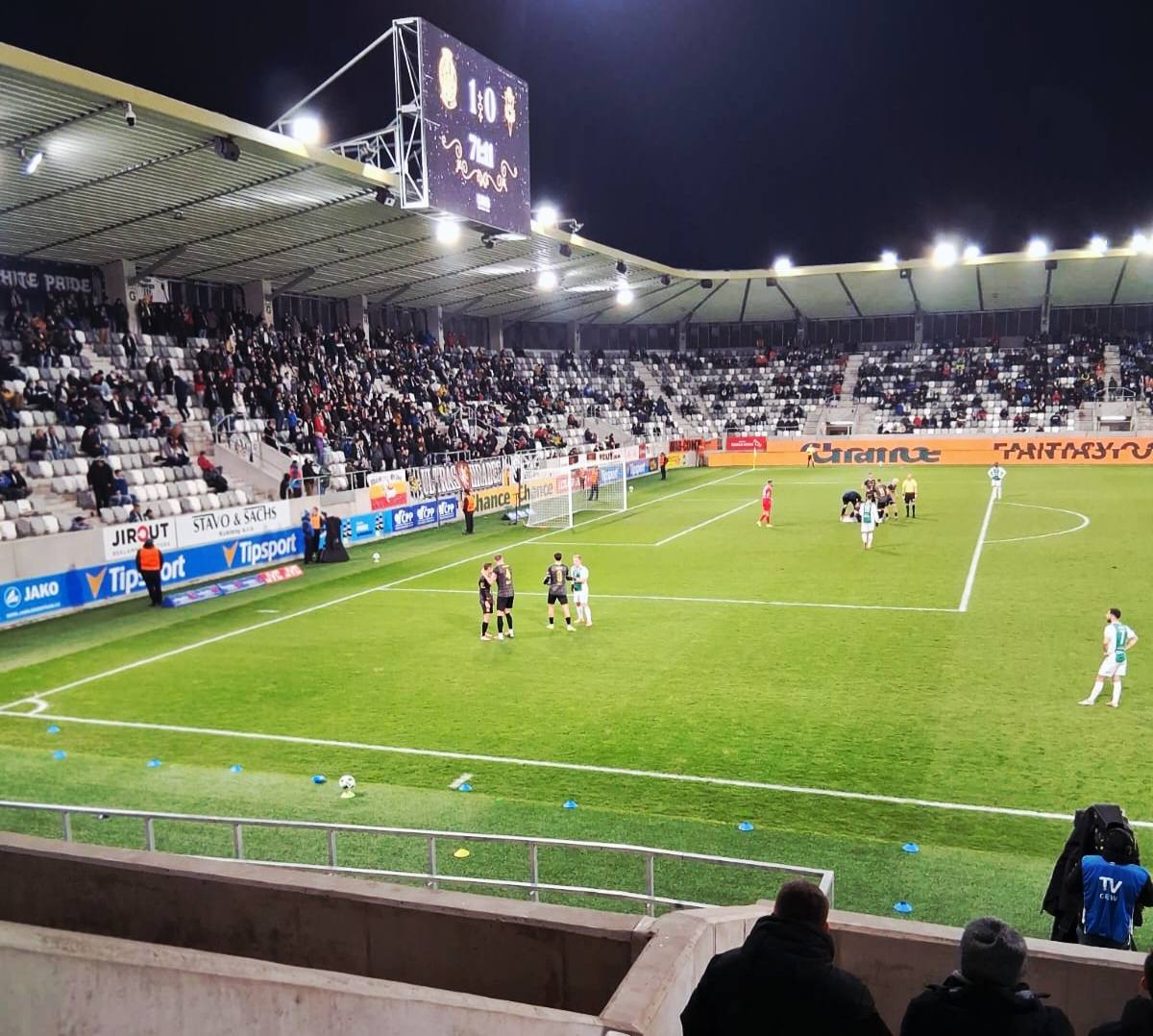 Podpis od Juráska i VIPka v Hradci - foto 3