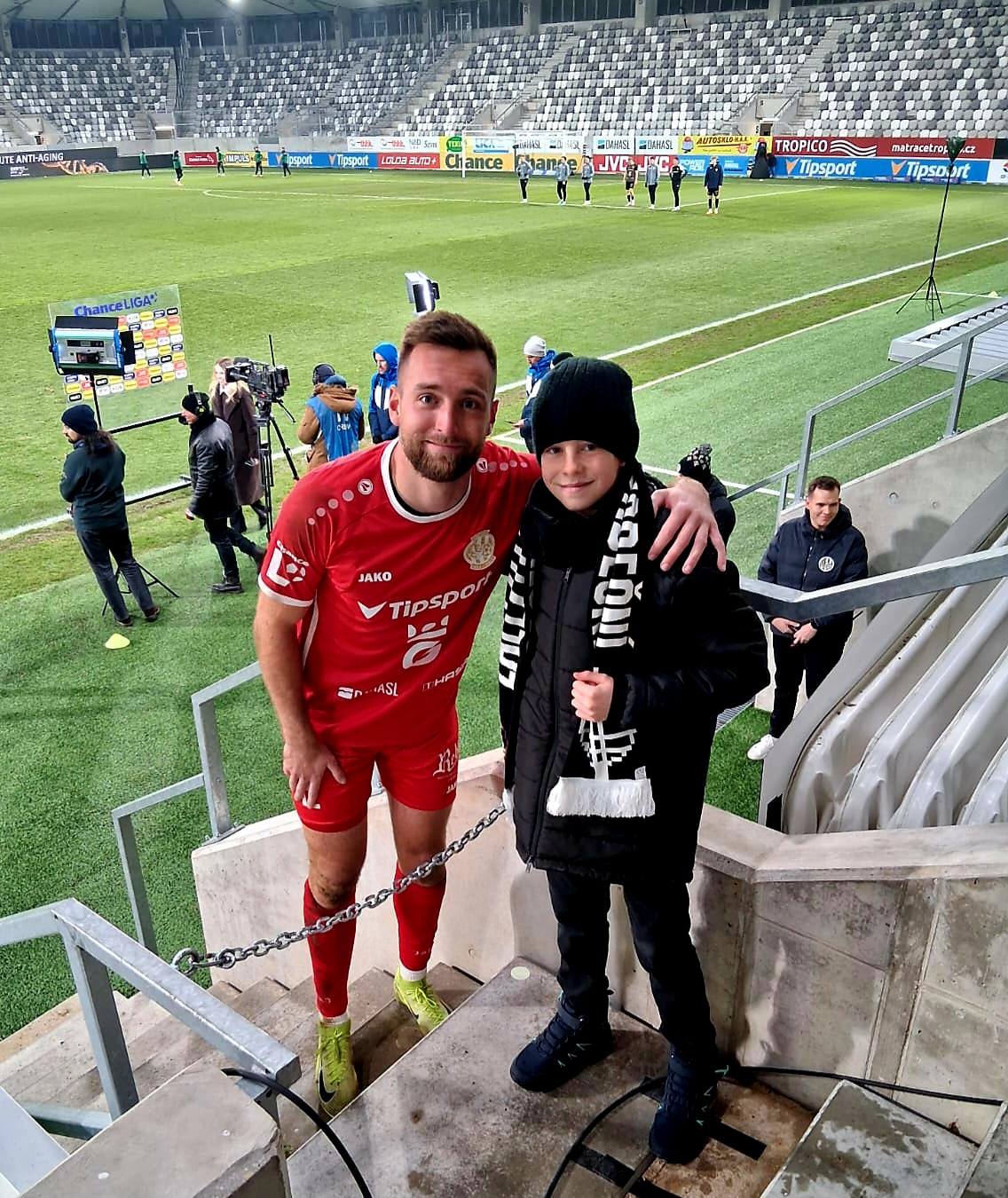 Podpis od Juráska i VIPka v Hradci - foto 13