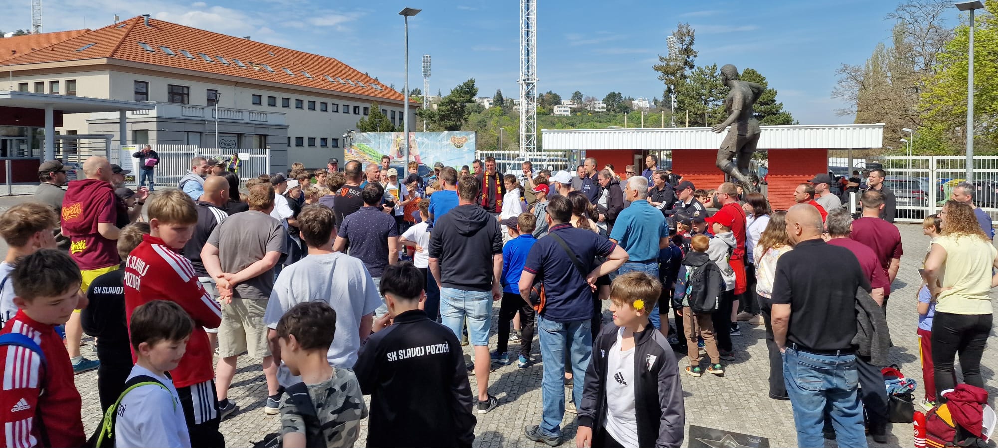 Byli jsme smutní na Dukle - foto 10